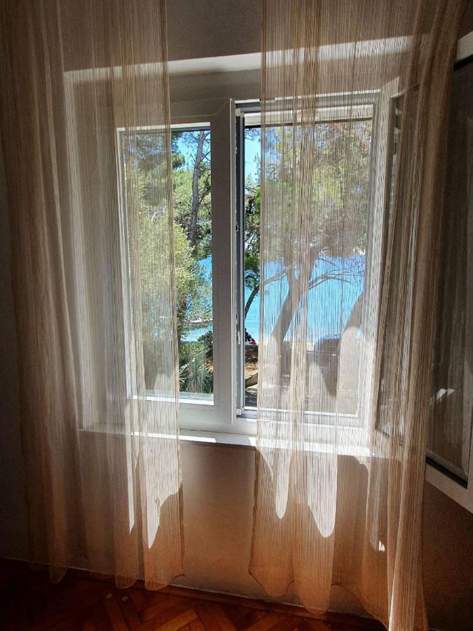 Sidus Maris, Spacious Seaside Apartment With Free Parking Martinšćica Kültér fotó