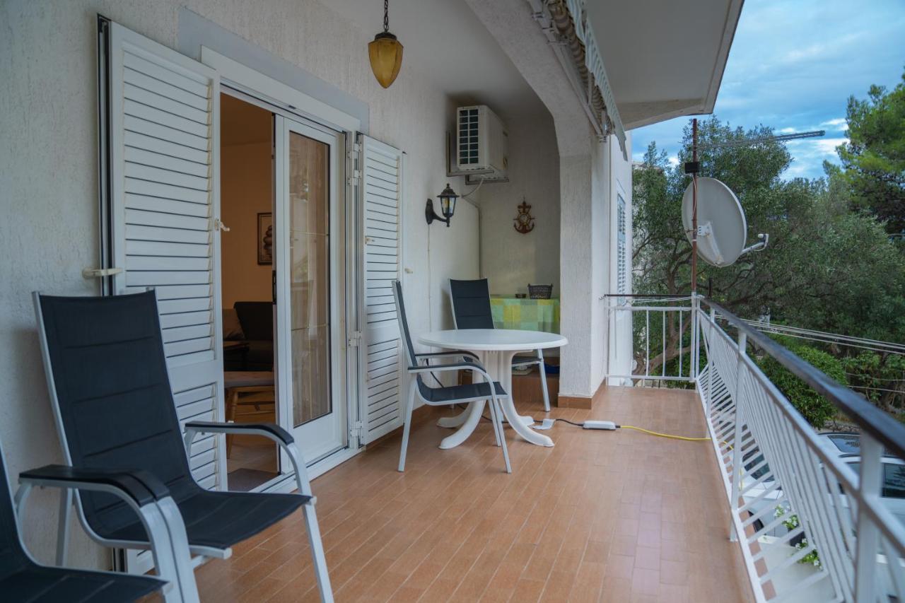 Sidus Maris, Spacious Seaside Apartment With Free Parking Martinšćica Kültér fotó