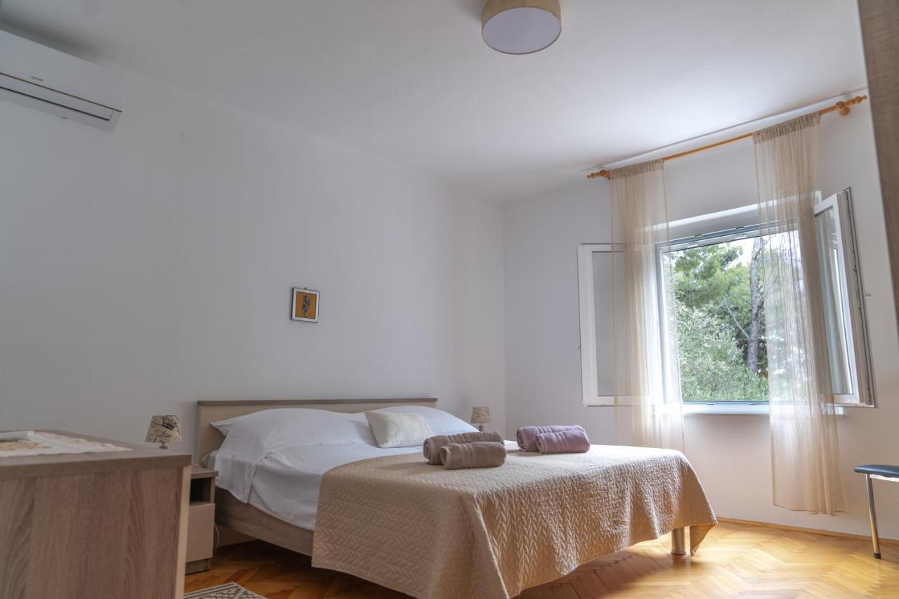 Sidus Maris, Spacious Seaside Apartment With Free Parking Martinšćica Kültér fotó