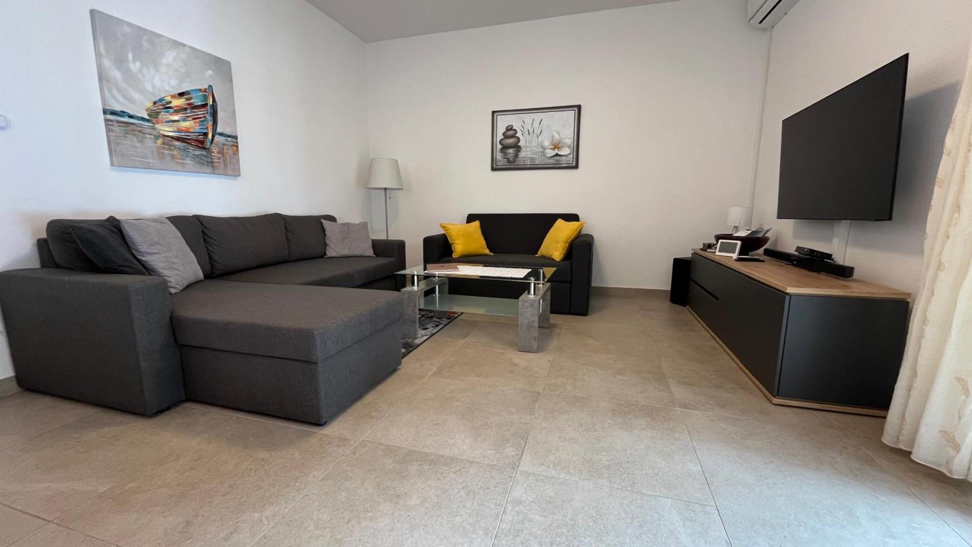 Sidus Maris, Spacious Seaside Apartment With Free Parking Martinšćica Kültér fotó