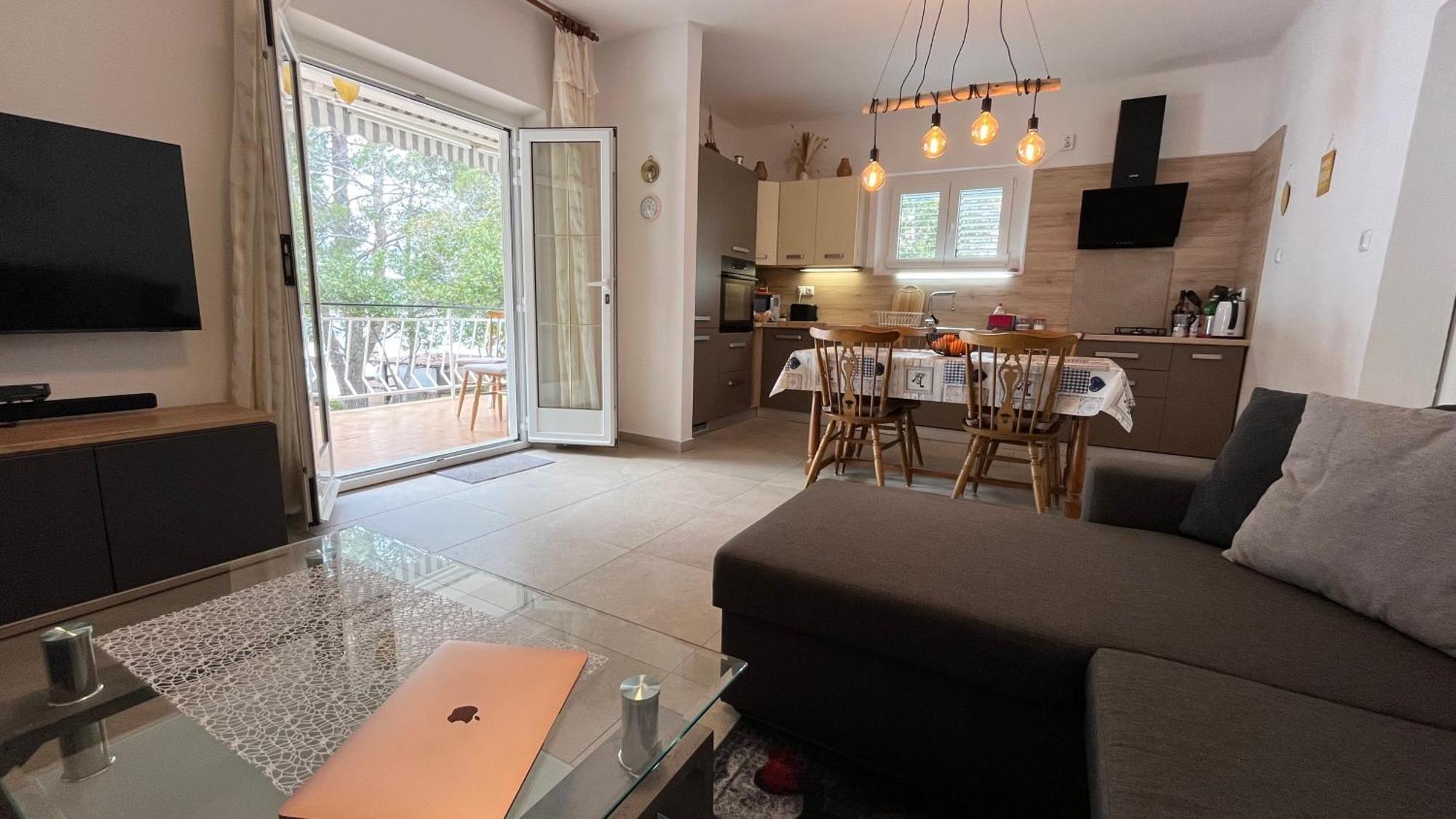 Sidus Maris, Spacious Seaside Apartment With Free Parking Martinšćica Kültér fotó